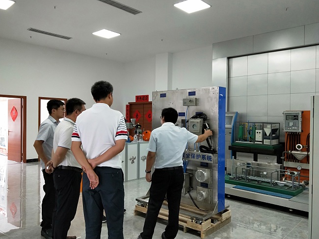 熱烈歡迎山東榮信集團領導蒞臨深奧圖總部洽談合作