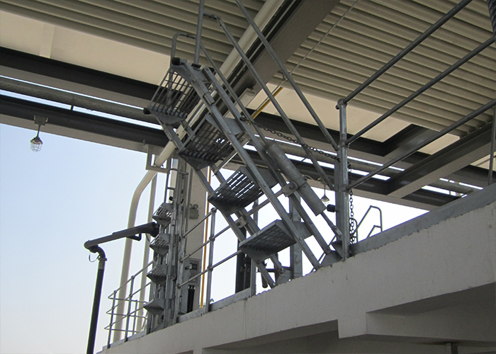 大鶴管小爬車(chē) 大鶴管小爬車(chē)